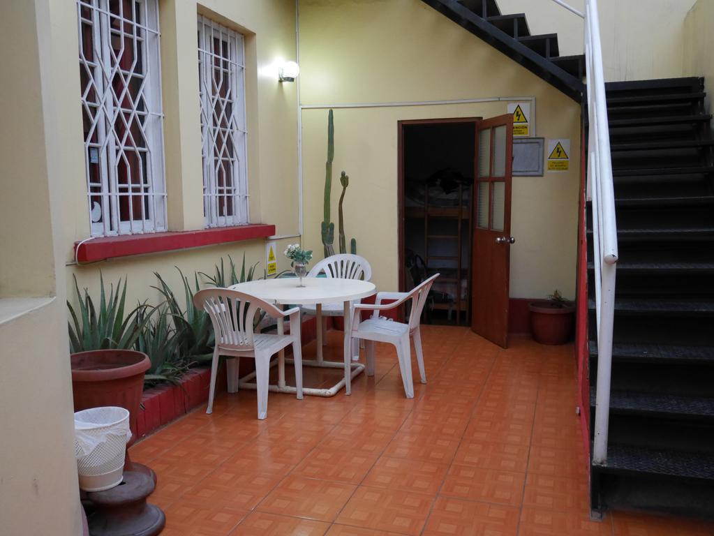 Pirwa Hostel Lima Exterior photo