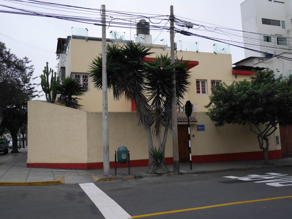 Pirwa Hostel Lima Exterior photo